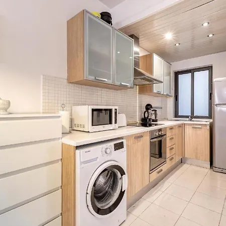 Cozy 1 Bedroom Oasis In The Heart Of St. Julians By 360 Estates